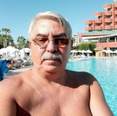 Milan hledá přítelkyni