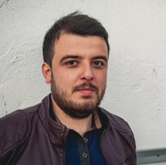 Nikola chce flirtovat